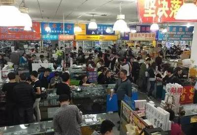 一夜之間,華強北被一股神秘力量入侵了!